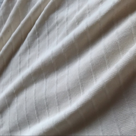 DYNAMITE NWT Bat Wing Top Crop Sweater - Picture 5 of 5